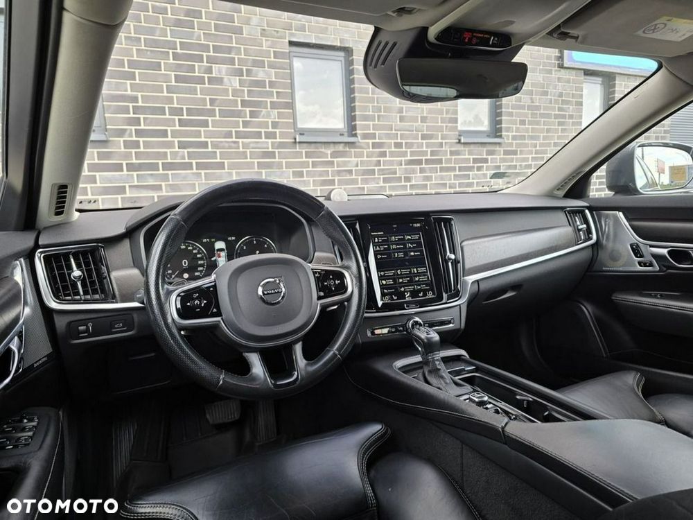 Volvo V90 Cross Country D4 AWD - 31