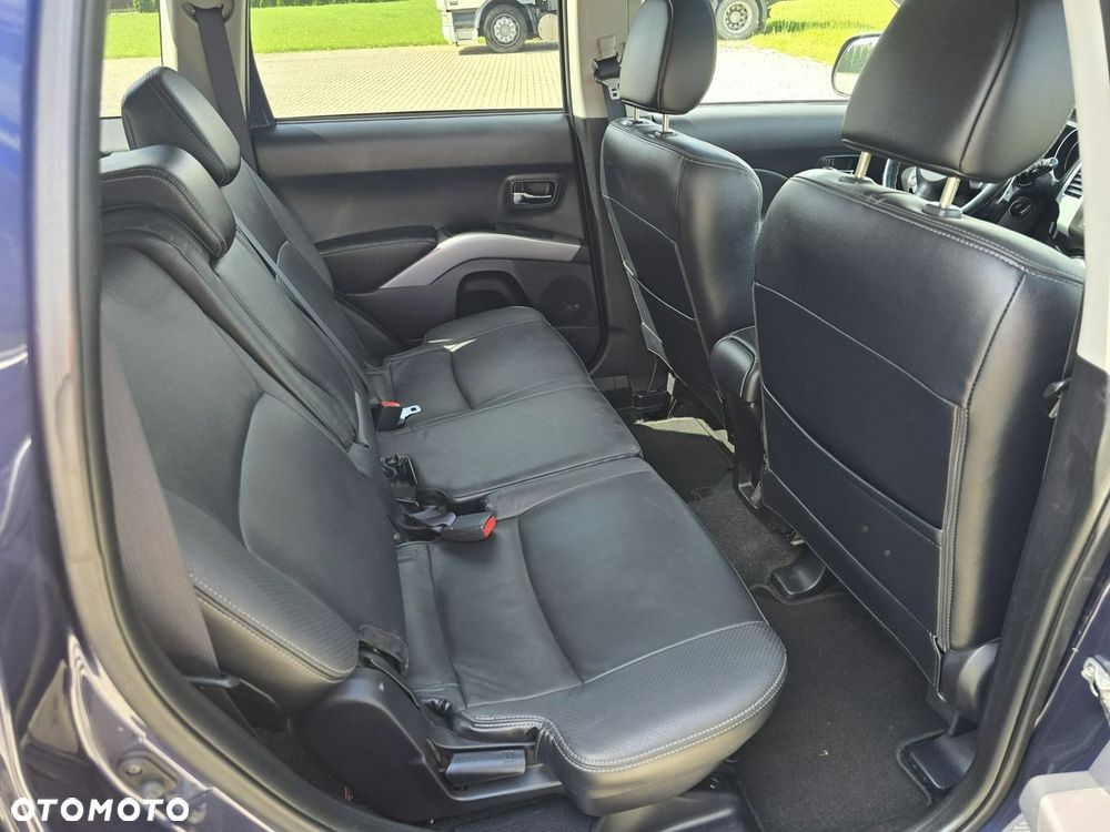 Mitsubishi Outlander - 22
