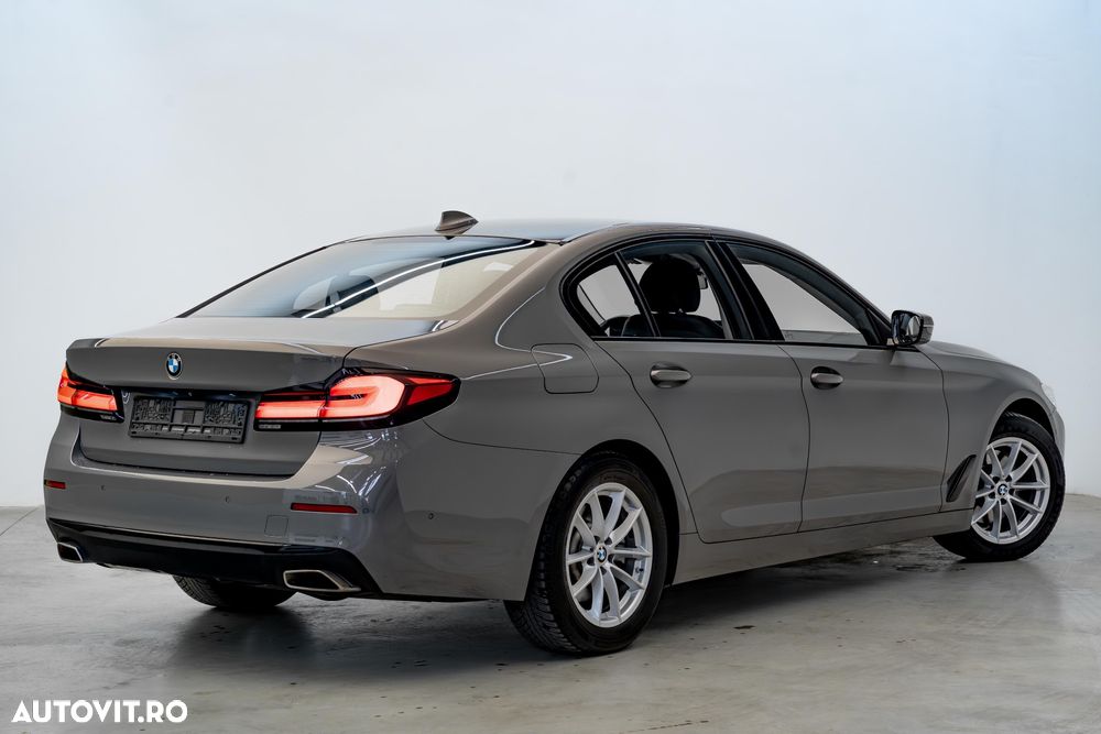 BMW Seria 5 520d AT - 6