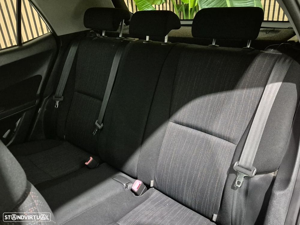 Toyota Auris 1.4 D-4D Comfort - 18