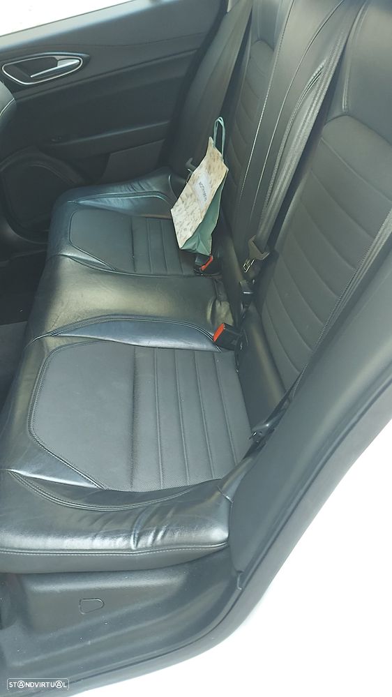 Alfa Romeo Giulia 2.2 D AT8 - 8