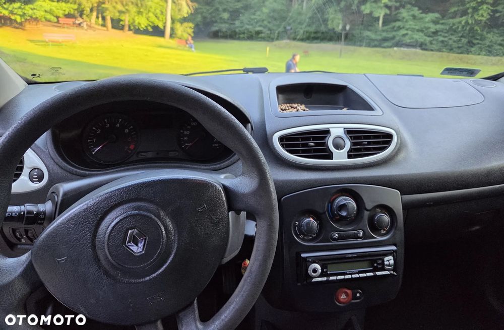 Renault Clio 1.2 16V Alize - 3