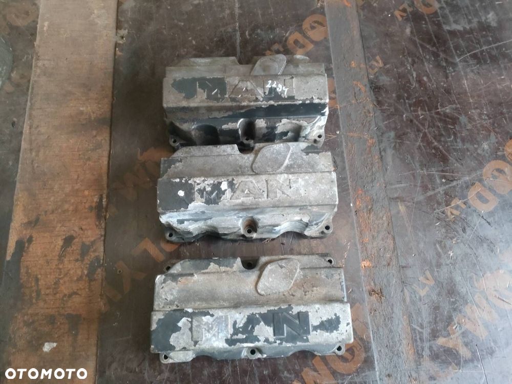 POKRYWA ZAWORÓW MAN L2000 6.9 D0836 - 1