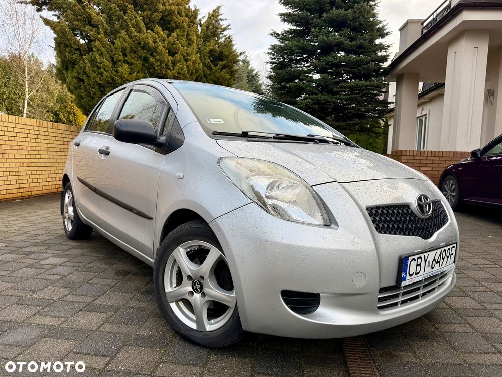 Toyota Yaris 1.3 Luna - 1