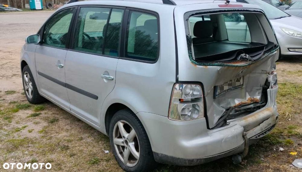 Volkswagen Touran - 5
