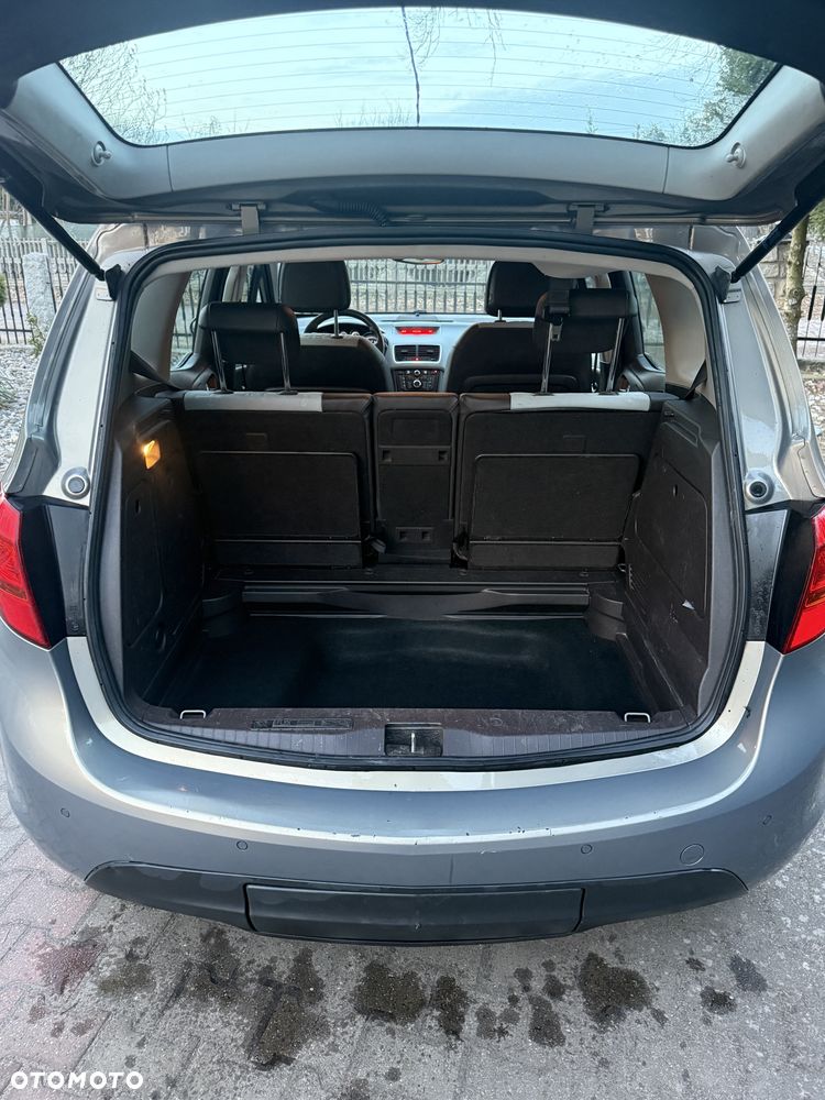 Opel Meriva - 25