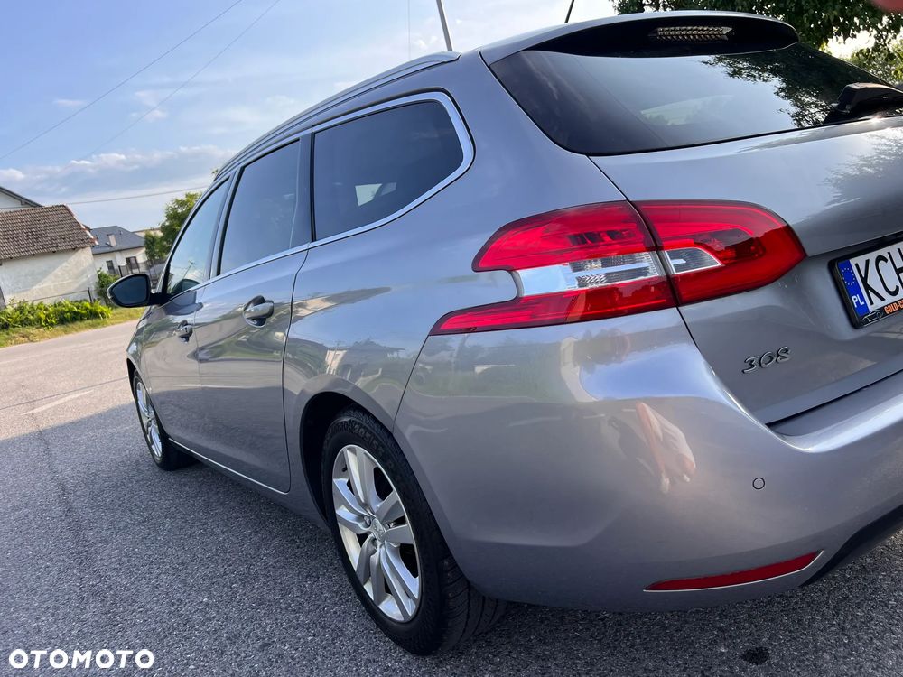 Peugeot 308 SW 1.6 BlueHDi Allure S&S - 18