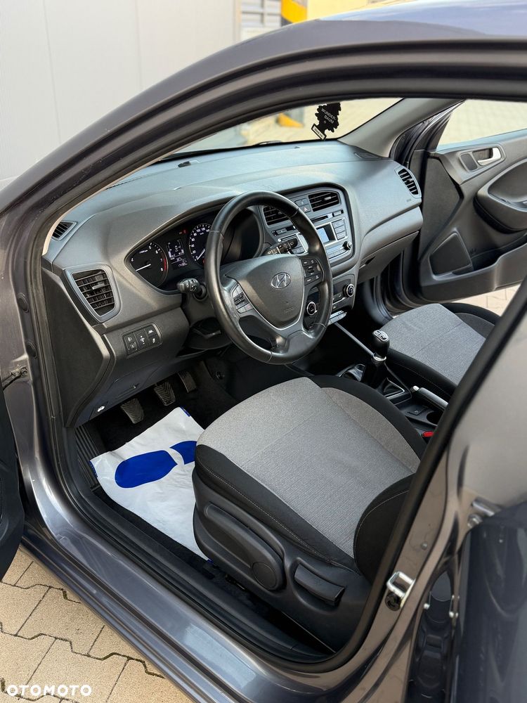 Hyundai i20 blue 1.2 YES!+ - 19