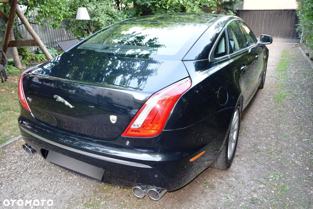 Jaguar XJ 3.0 D V6 Luxury - 11