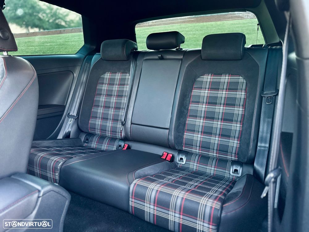 VW Golf GTI Performance BlueMotion DSG - 29