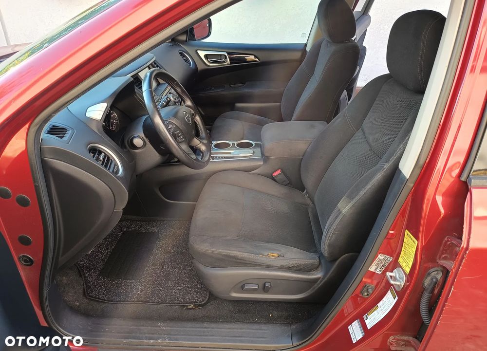 Nissan Pathfinder - 23