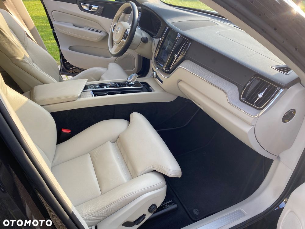 Volvo XC 60 B5 B AWD Inscription - 12