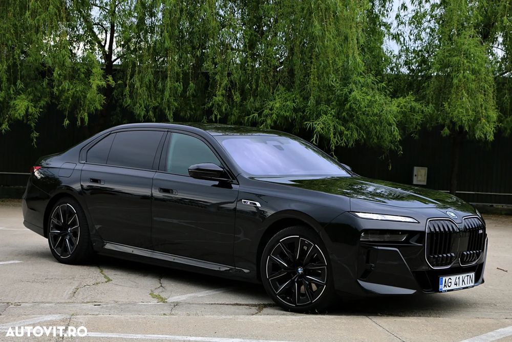 BMW M7 M760e xDrive AT PHEV - 1