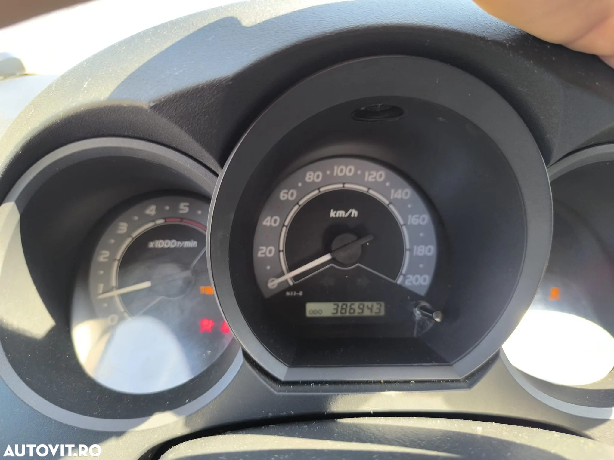 Toyota Hilux 4x4 Double Cab - 7