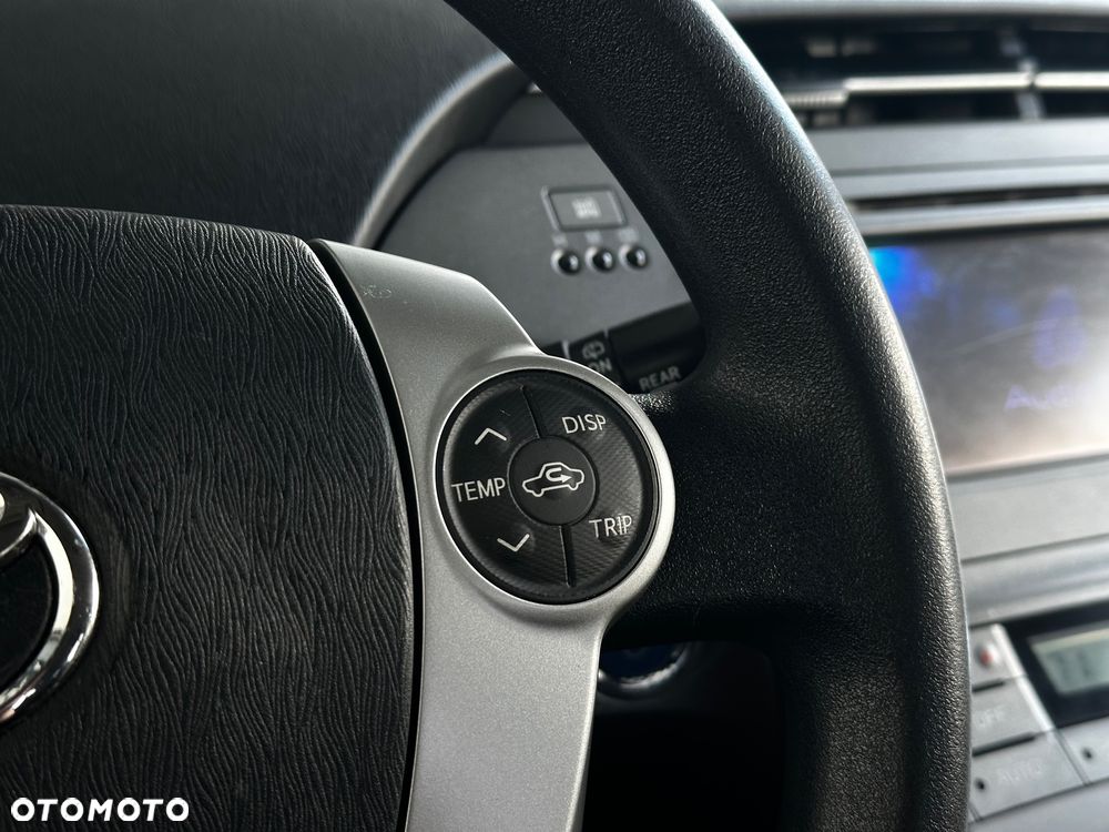 Toyota Prius - 25