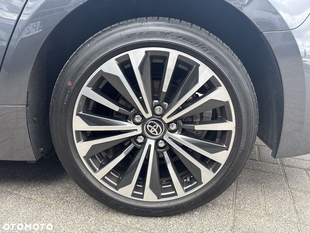 Toyota Corolla 2.0 Hybrid Style - 29