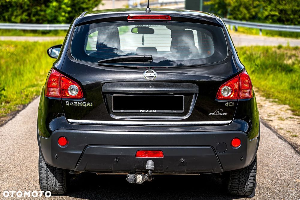 Nissan Qashqai 2.0 dCi 4 x 4 DPF tekna - 19