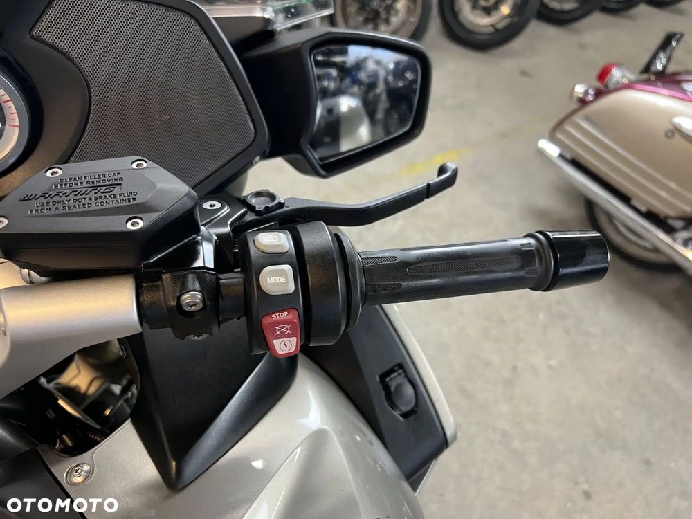 BMW R - 22