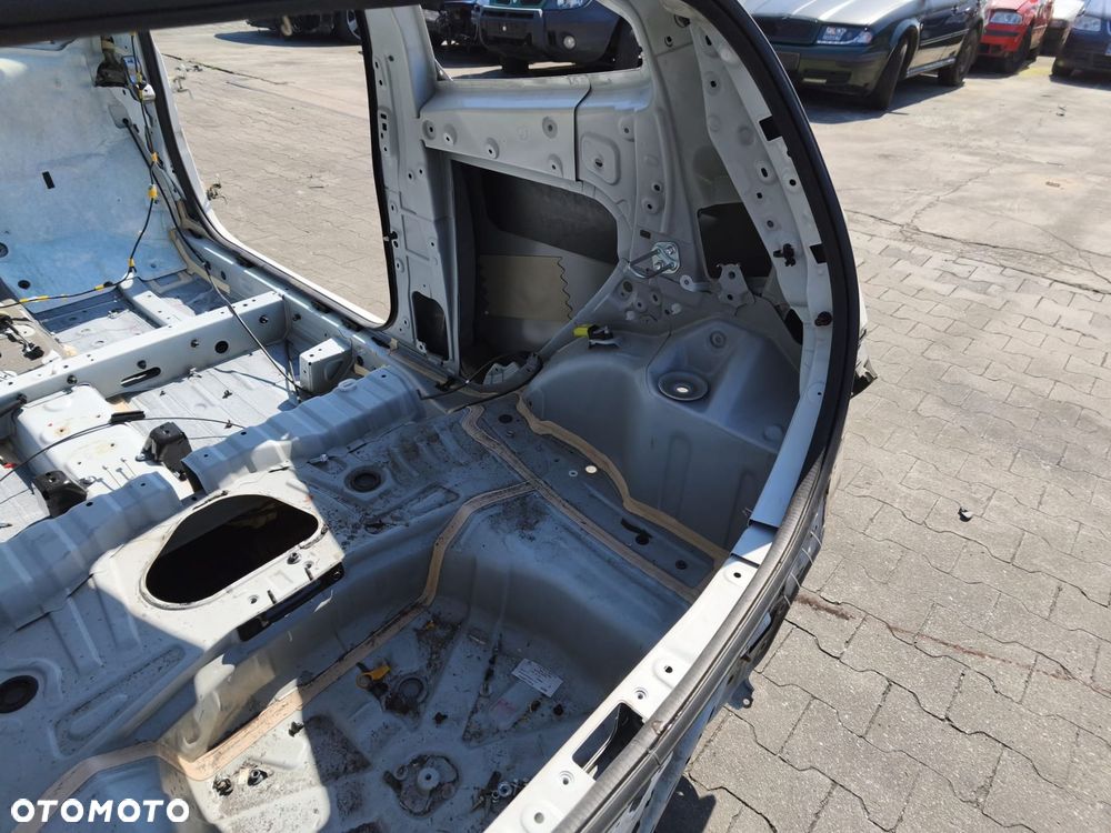 BŁOTNIK TYŁ PRAWY ĆWIARTKA TOYOTA AYGO II 3D 2018 BIAŁY - 3