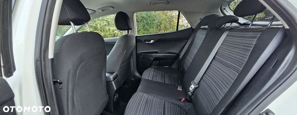 Kia Stonic 1.2 Dream-Team Edition - 16