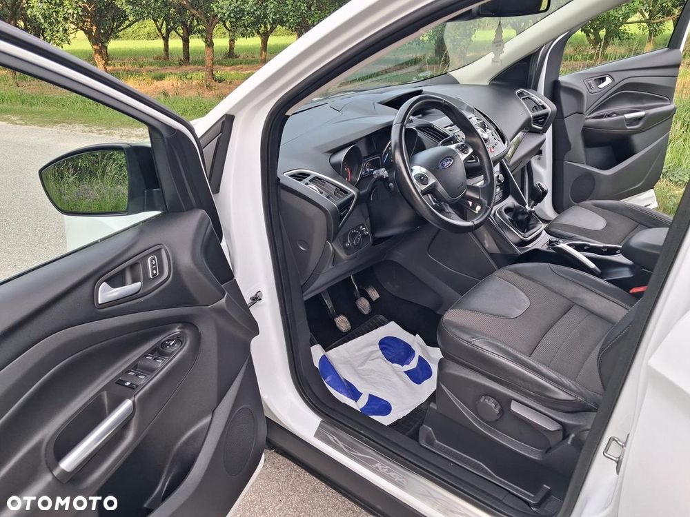 Ford Kuga - 19