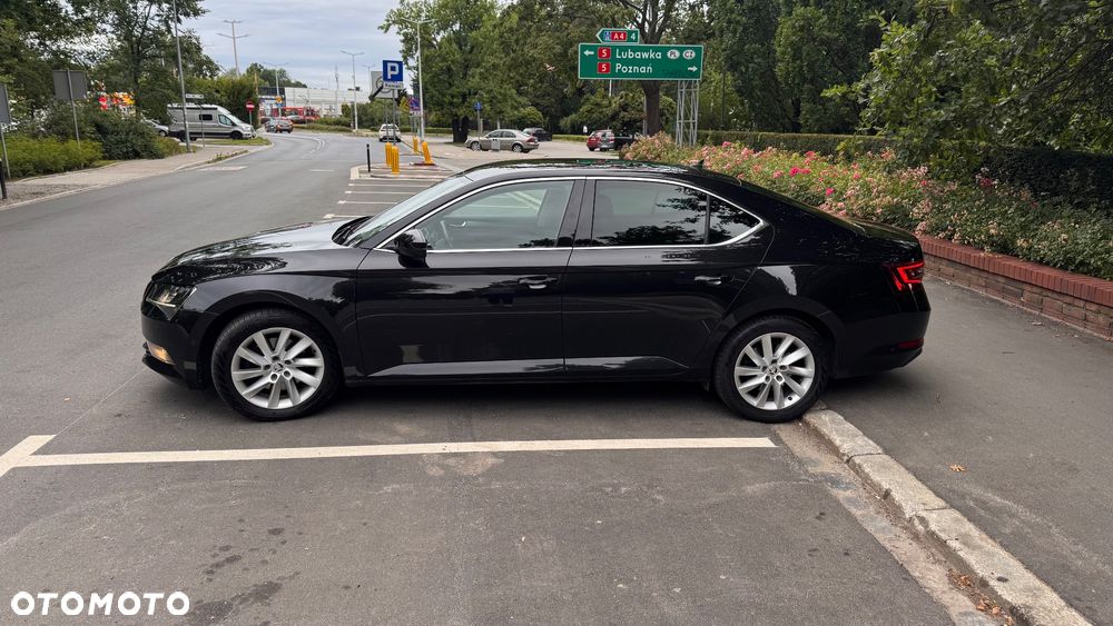 Skoda Superb 2.0 TDI Style DSG - 3