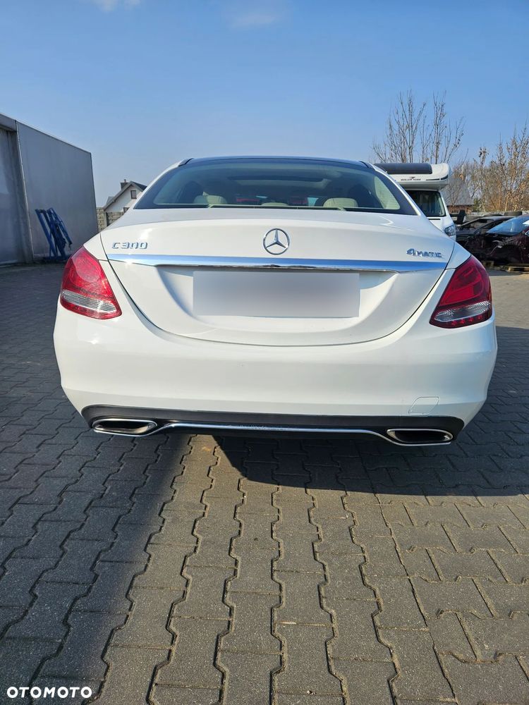 Mercedes-Benz Klasa C 300 7G-TRONIC - 4