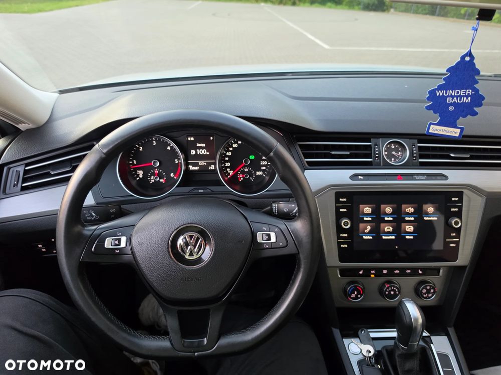 Volkswagen Passat 2.0 TDI (BlueMotion Technology) DSG Trendline - 14