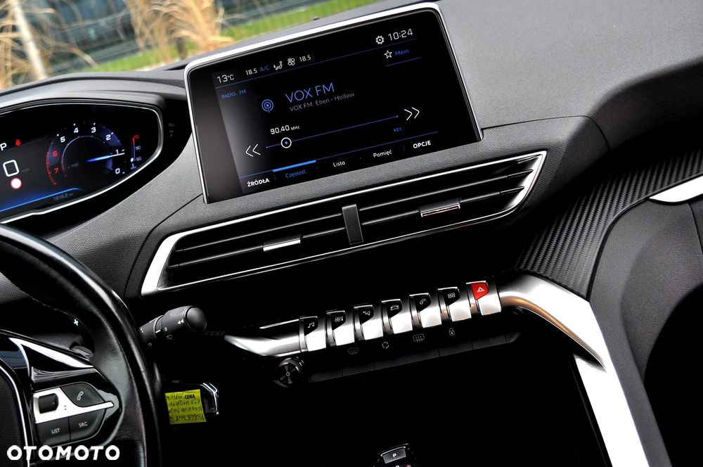 Peugeot 3008 1.2 PureTech Allure S&S EAT8 - 30