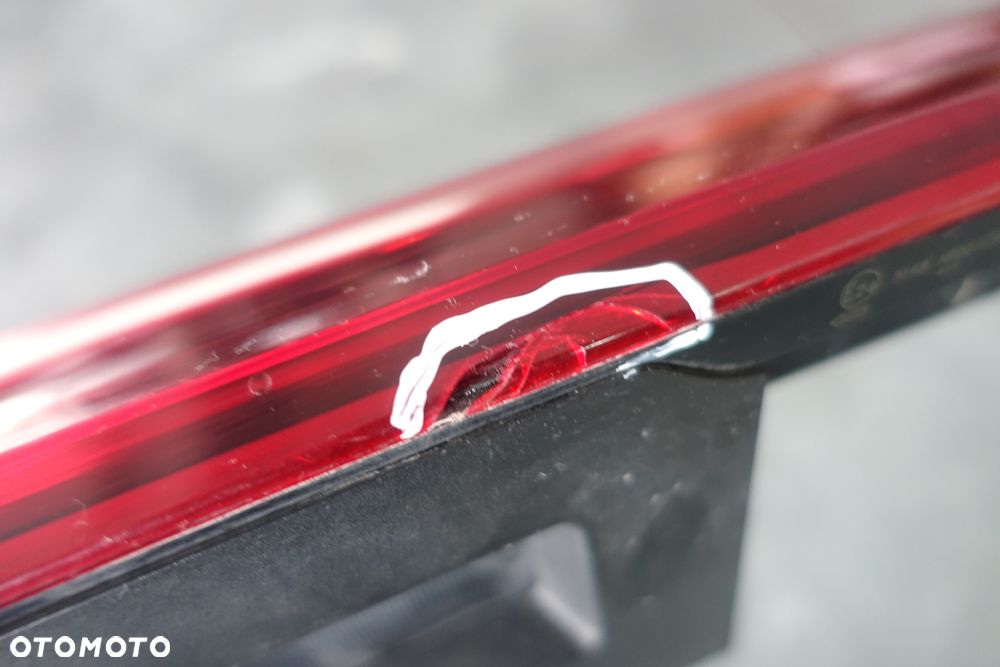 LAMPA TYLNA BLENDA LED KLAPY E-TRON - 4