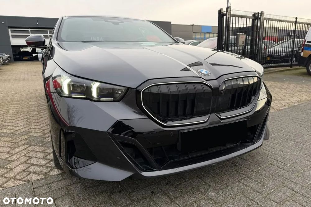 BMW Seria 5 520d xDrive mHEV M Sport - 5