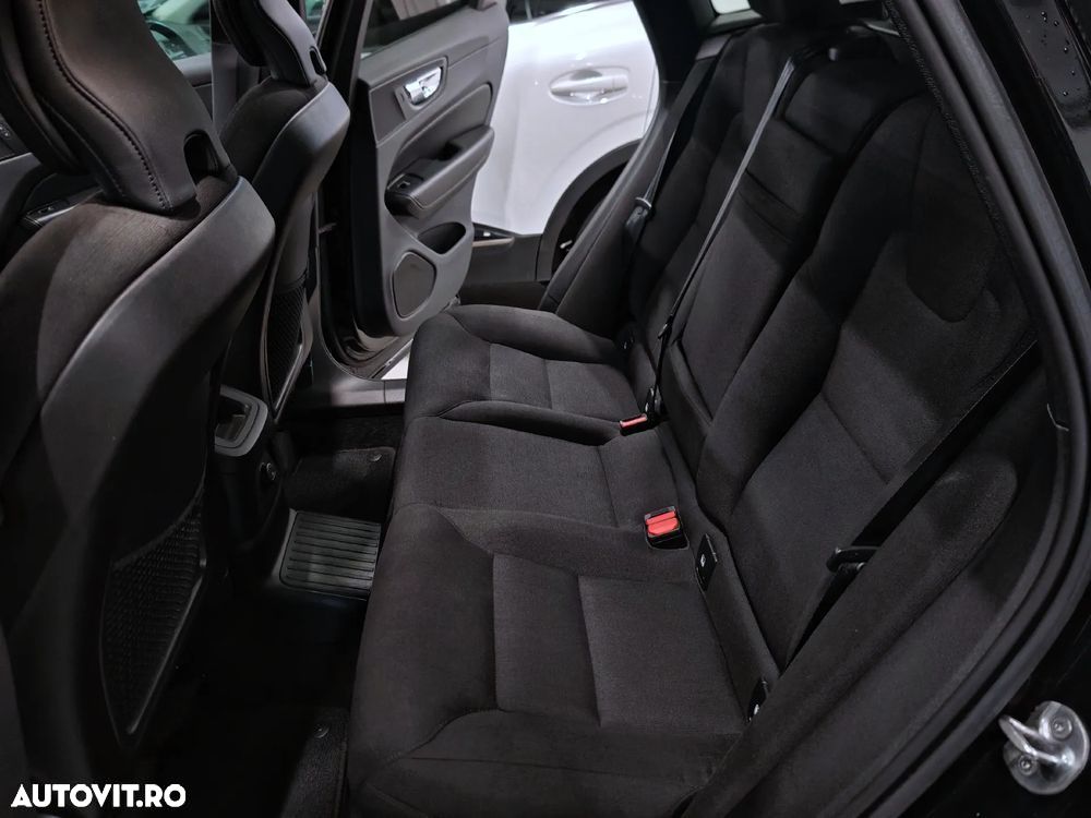 Volvo XC 60 T6 AWD Recharge Geartronic Inscription - 26