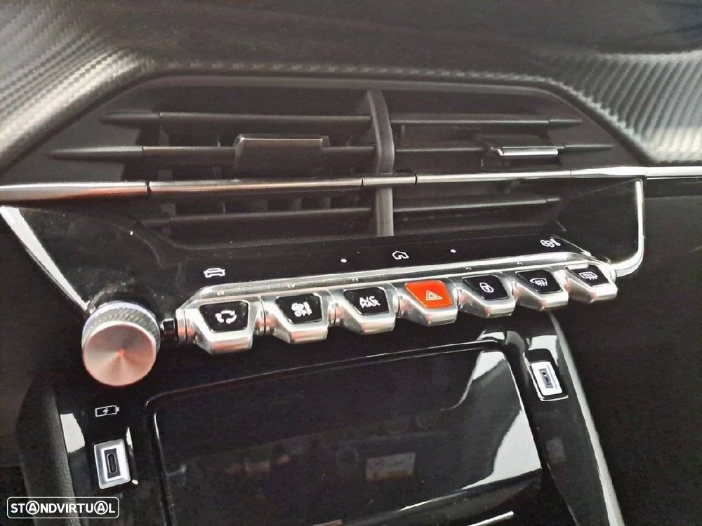 Peugeot 2008 1.2 Hybrid Allure e-DCS6 - 21