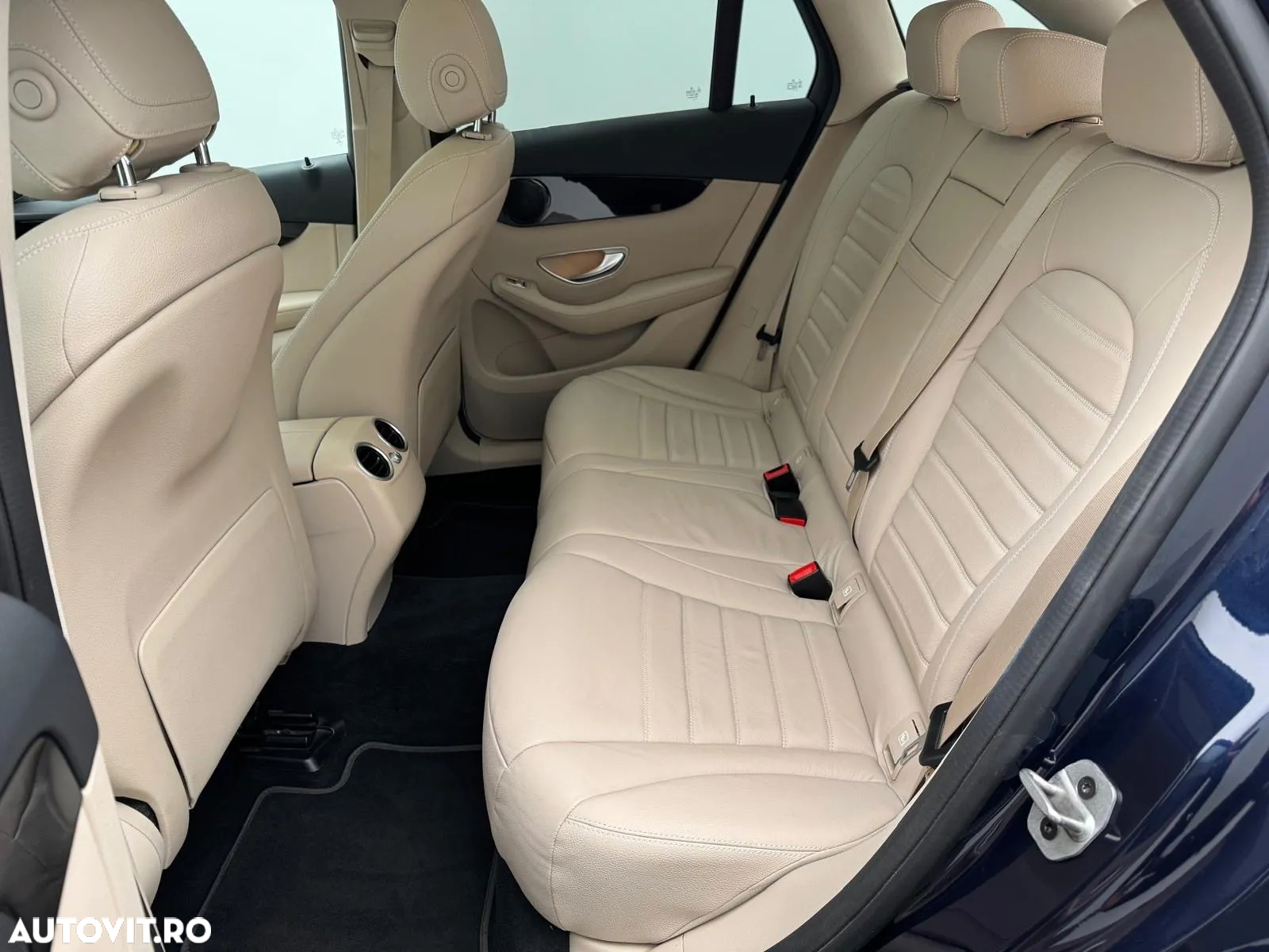 Mercedes-Benz GLC 300 e 4MATIC - 22