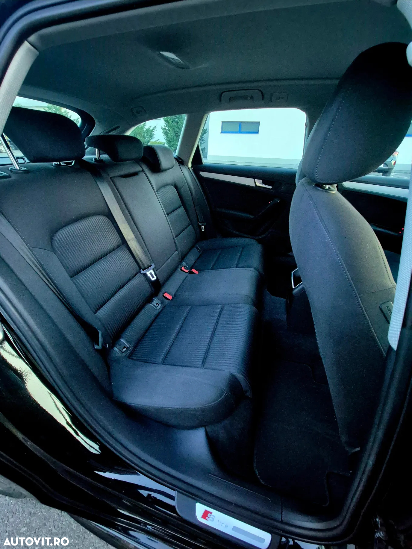 Audi A4 Avant 2.0 TDI DPF quattro S line Sportpaket - 8