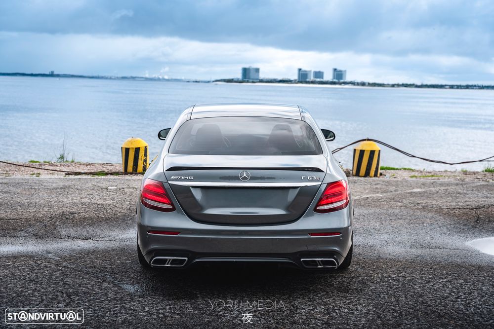 Mercedes-Benz E 63 AMG S 4Matic+ 9G-TRONIC - 7