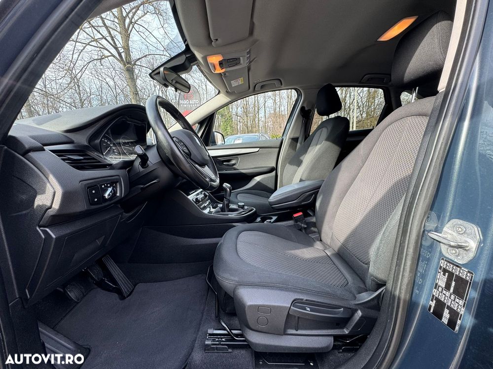 BMW Seria 2 218i - 10