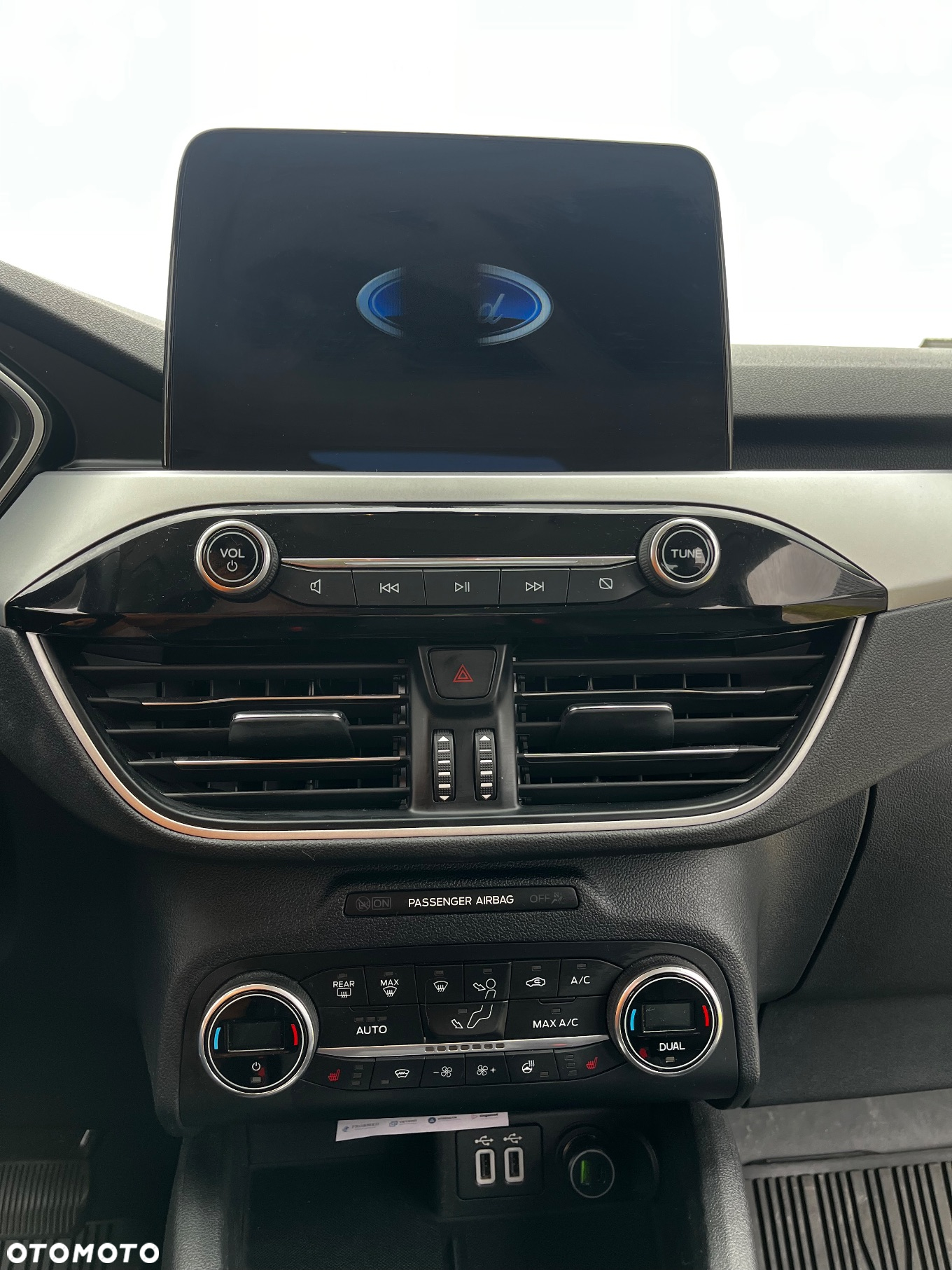 Ford Kuga - 14