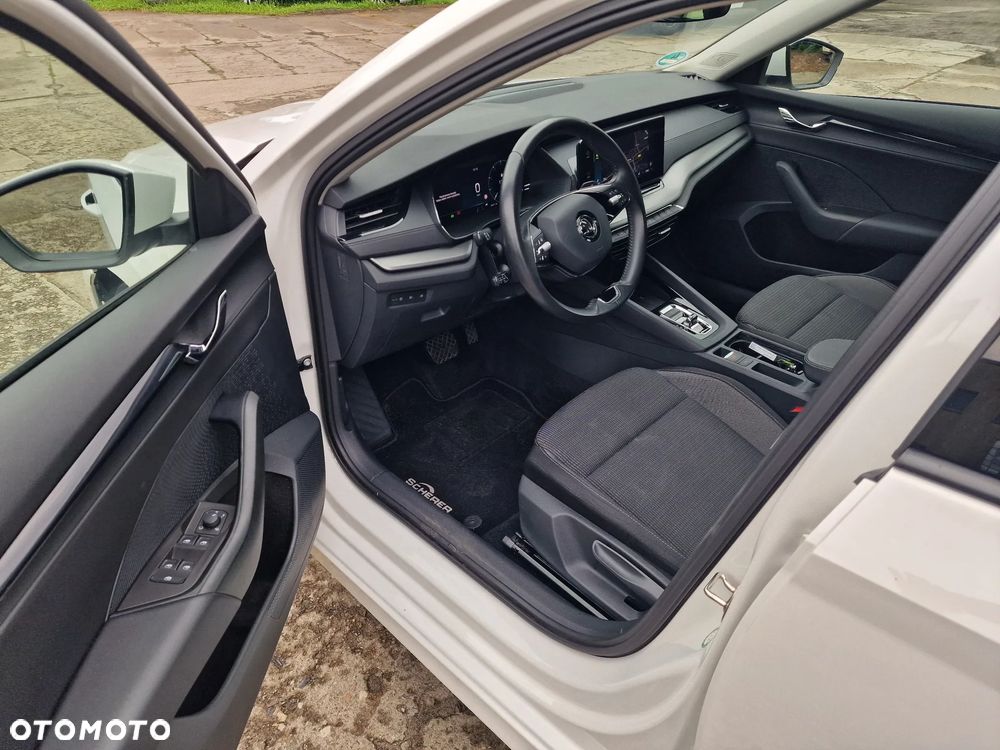Skoda Octavia 2.0 TDI DSG Premium Edition - 11