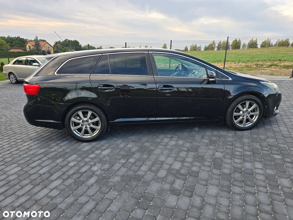 Toyota Avensis 2.0 D-4D Premium - 10
