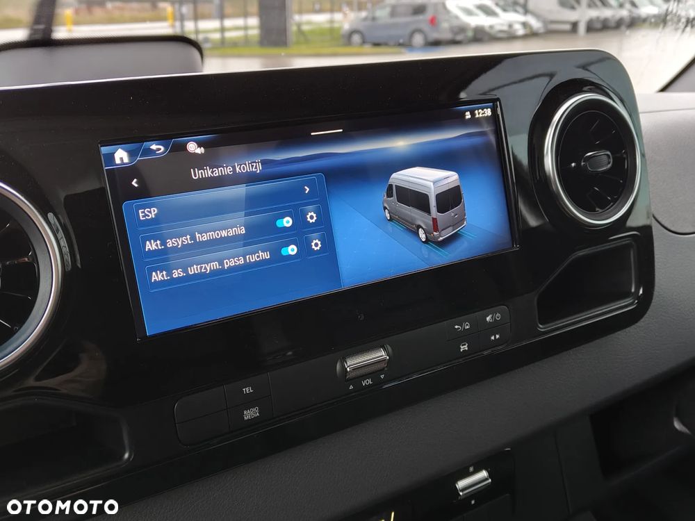 Mercedes-Benz Sprinter - 13