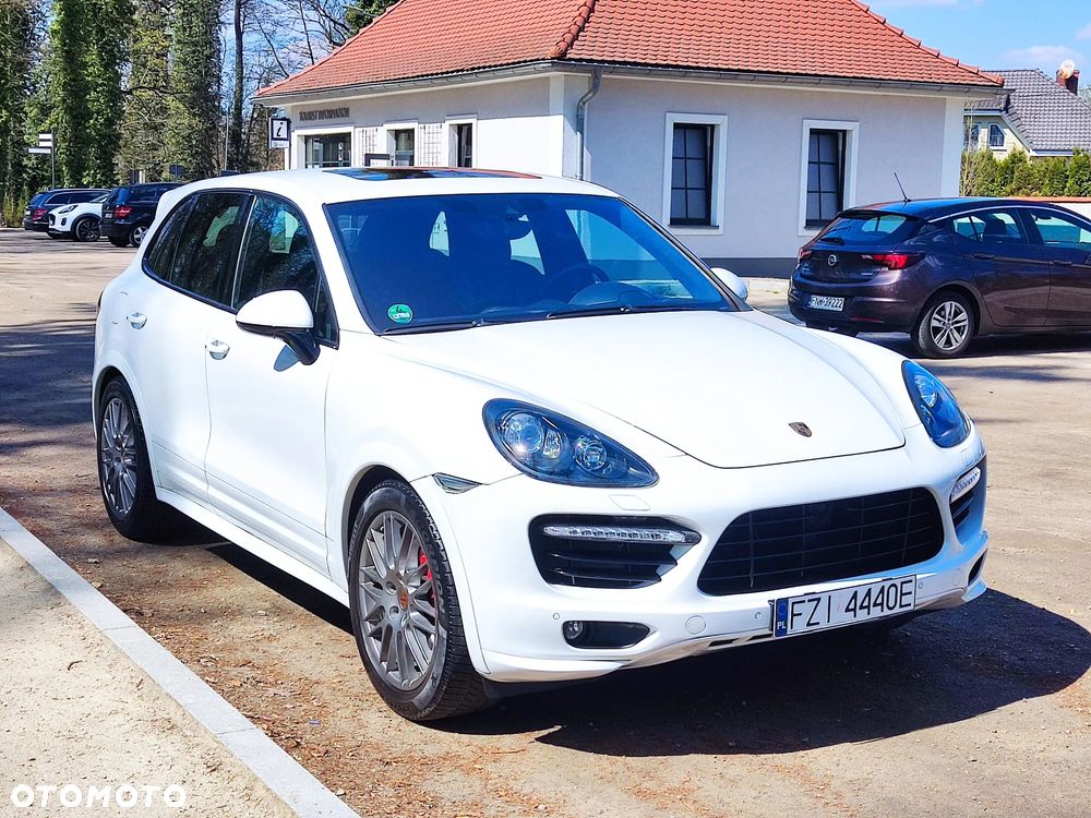 Porsche Cayenne - 14