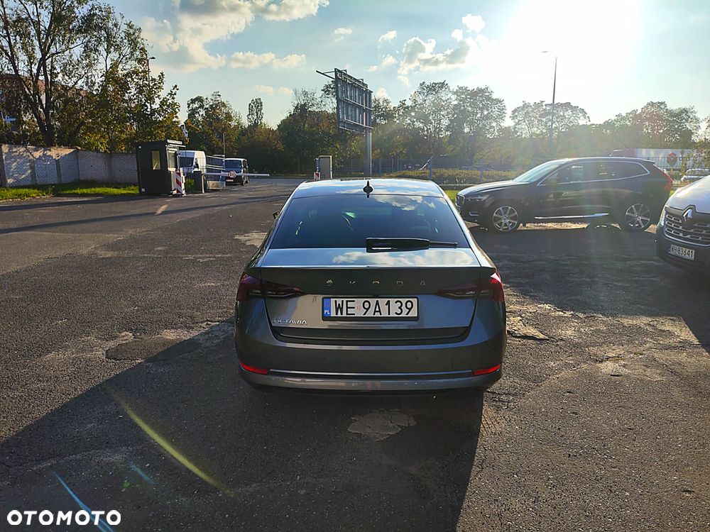 Skoda Octavia 2.0 TDI Ambition DSG - 6