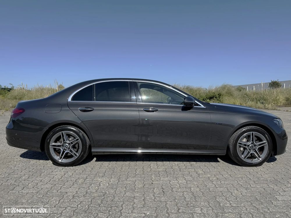 Mercedes-Benz E 300 de AMG Line - 21