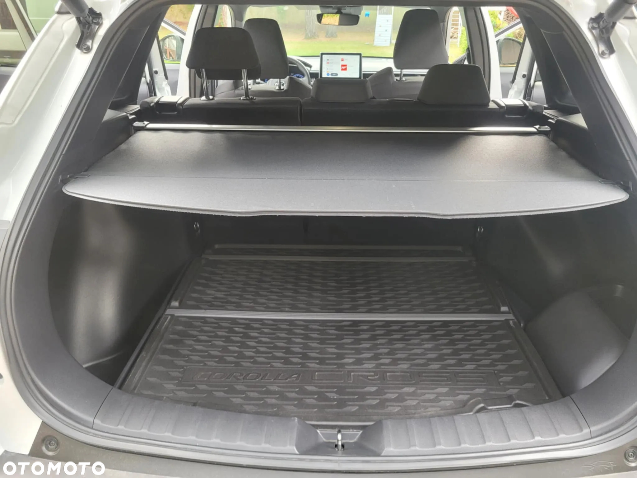 Toyota Corolla Cross 2.0 Hybrid Style AWD - 11