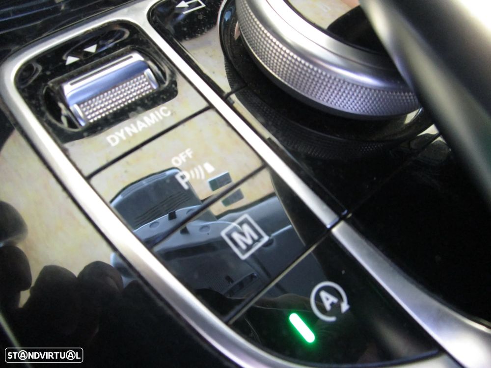 Mercedes-Benz GLC 250 d 4Matic 9G-TRONIC AMG Line - 32