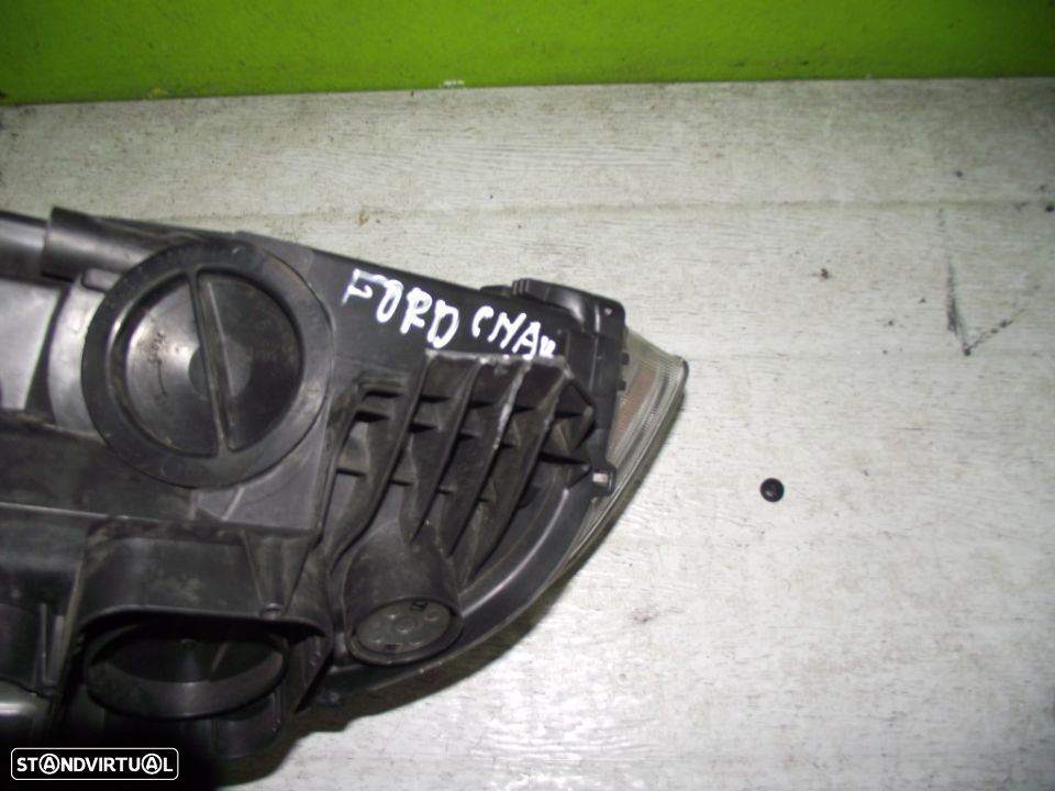Farol Esquerdo Ford C-Max - 2015 - F1141 - 5
