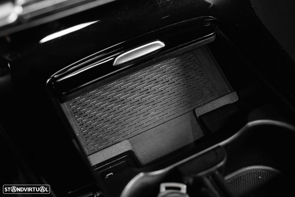 Mercedes-Benz CLA 250 e Shooting Brake AMG Line - 39