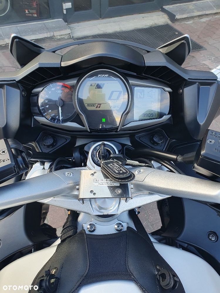 Yamaha FJR - 21