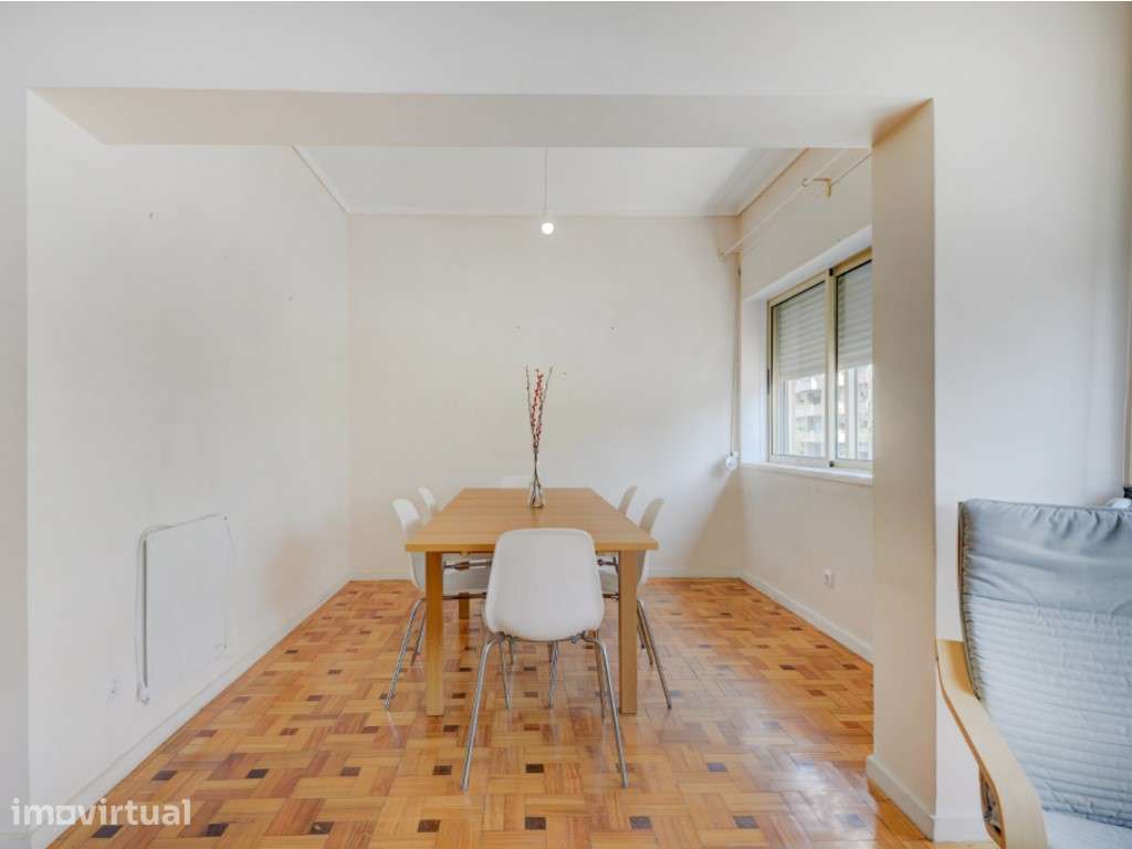 Apartamento T4 com duas frentes ao lado do Parque da Cidade em Aldo... - Grande imagem: 4/21
